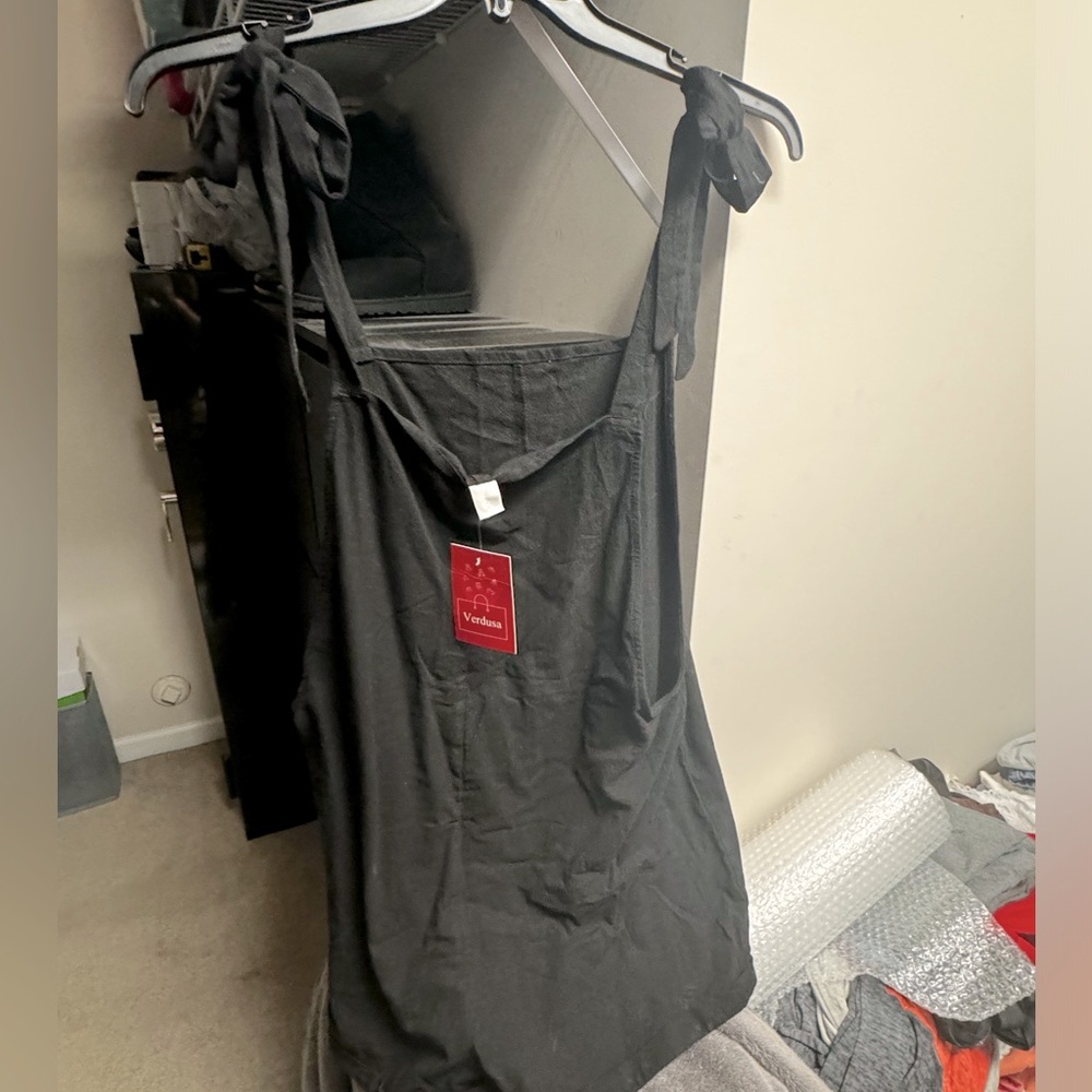 Black size large overalls shorts